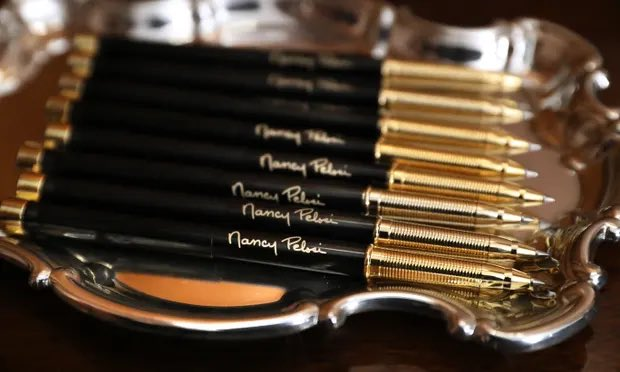 socioEqualiser's tweet photo. @Timcast Filing this one under:
📰Fake News.

Tim uncritically believes anything anti-left and spreads a doctored image of pens Pelosi made, claiming they look like bullets. His fans are outraged at this "threat" towards Orange Man.

They are just normal pens.

https://t.co/kO795jVdkQ https://t.co/YzlTqXenTn