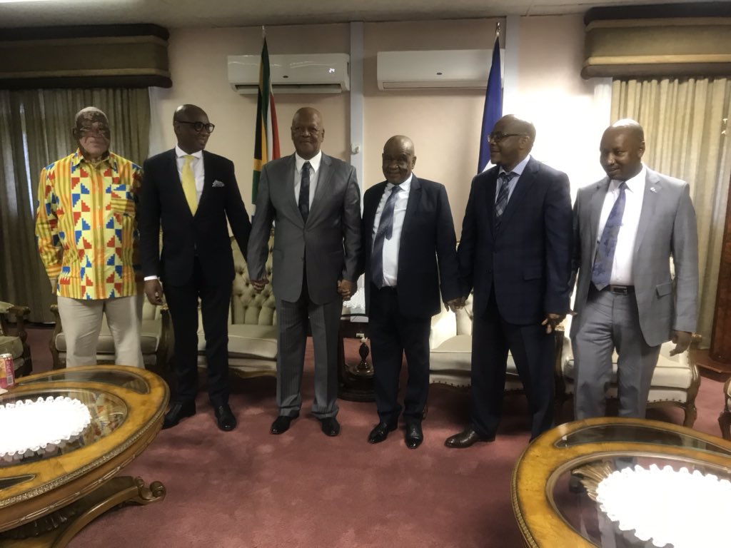 ntateRaps's tweet image. There shall be an official media briefing tomorrow at the old #State_House. @SABCNewsOnline @Sophie_Mokoena @AfricanPerspec1