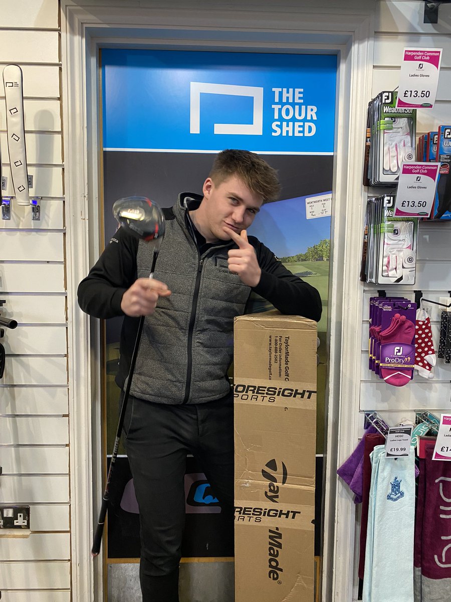 LouisHindle's tweet photo. Just received my new driver from @ForesightSports for winning their Christmas nearest the pin competition👍🏻👍🏻⛳️ https://t.co/uKQMmMGKI9