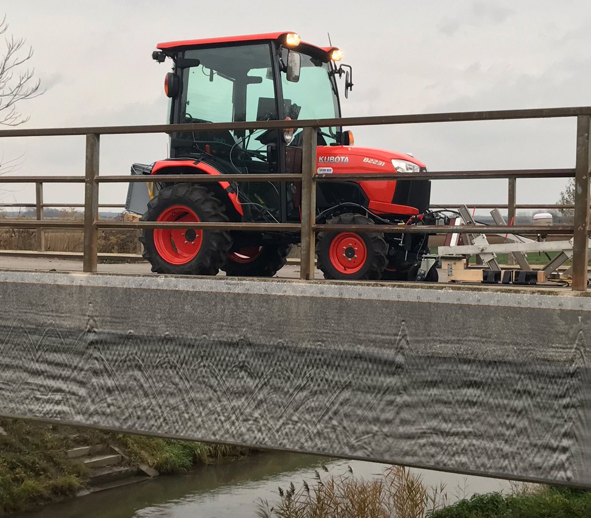 geoprospectors's tweet photo. #groundpenetratingradar lässt uns unter die Oberfläche blicken #underthebridge #subsurfaceengineering #nondestructive https://t.co/UF0WsQVGZ6