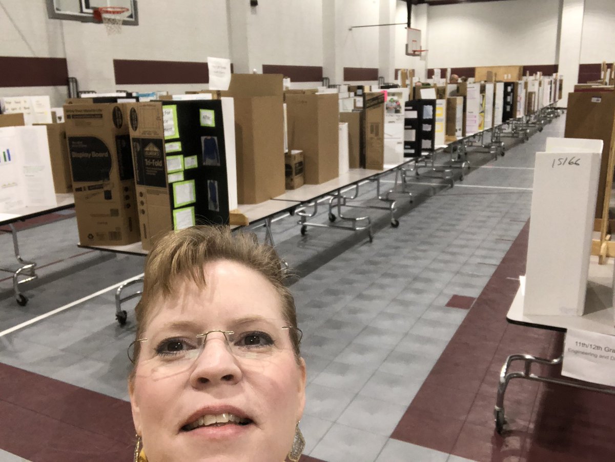 MagSciGal's tweet photo. Enjoying the day judging science fair in Waller ISD. Lots of evidence of student work. @Region4Science @WallerISD https://t.co/60kiAe2lcB
