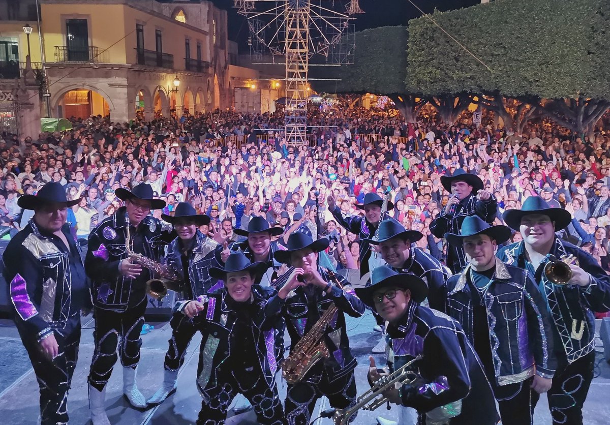 ¡Moroleón Guanajuato! 🙌

¡¡¡Gracias!!!
#FamiliaBandaVallartaShow ♥️