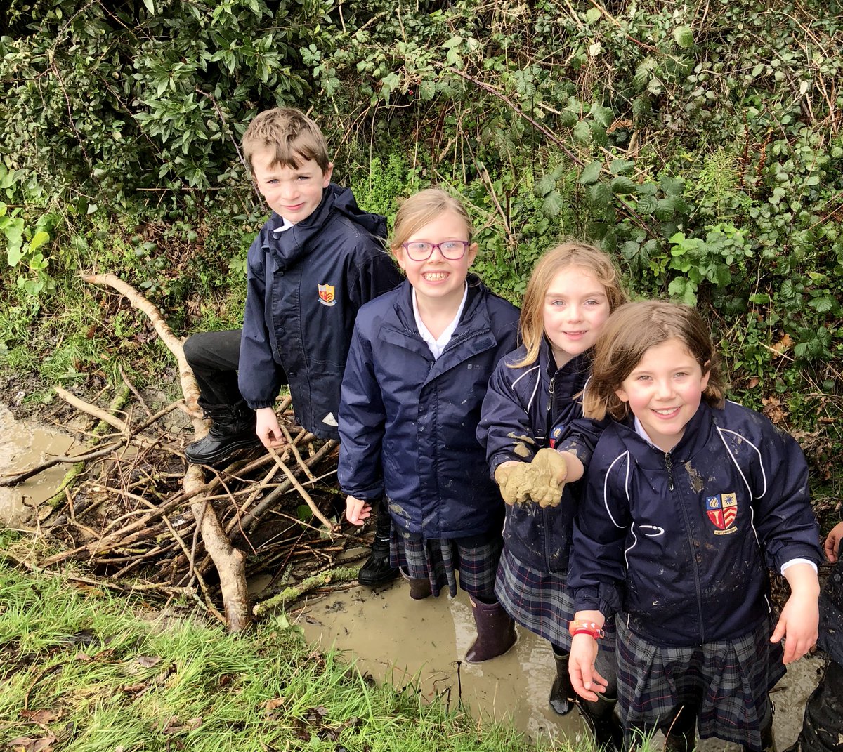 RydePrep's tweet photo. Year 3 donned their wellies and learned about how beavers can change the landscape by building dams and creating different ecosystems.  #RydeJunior #RydeY3 #RydeOutdoorLearning https://t.co/qGNliMiEcp