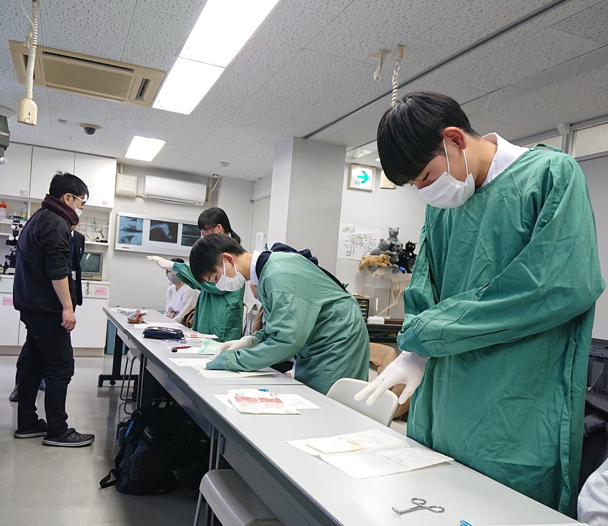 河原アイペットワールド専門学校 公式 Twitterren 新年1回目の未来高校との高専連係授業 動物看護師の手術準備体験 将来の進路選択に役に立つとうれしいです 河原アイペット 未来高校 体験