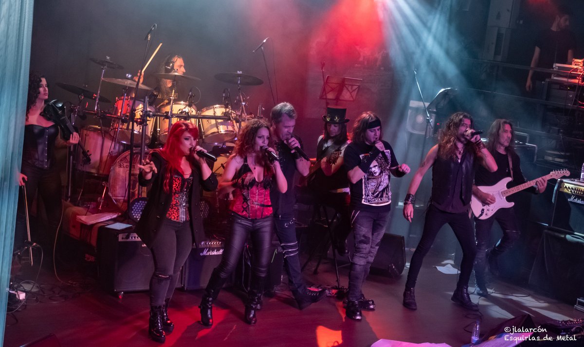 Ssssssh, ssssshhh, que vienen que vienen... <a href="/WildChainBand/">Wild Chain</a> + THE STORM, y la crónica, el #SopleteEnVivo del concierto en Sevilla, de la mano de <a href="/AlePuch/">Ale Puch</a> y fotografía de José Luis Alarcón Pérez. En breve...