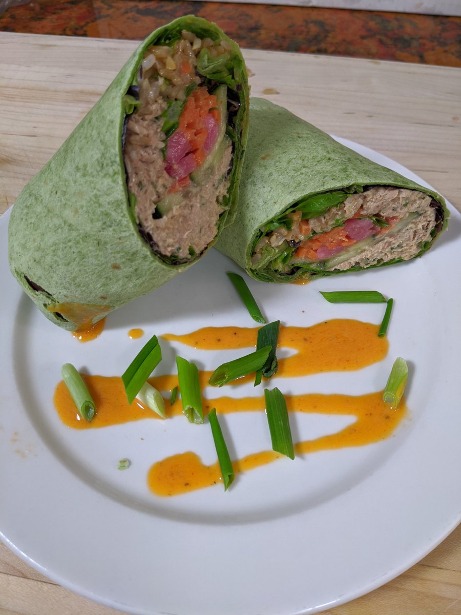 BonAppAlbion's tweet photo. Today's In-Balance item is a "Dilly Tuna" bowl or wrap! This healthy option includes a dijon tuna salad, pickled veggies, mixed greens, vegan sriracha aioli, dill, green onion, and avocado! Come get yours at Baldwin from 11am-2pm! https://t.co/qYs8PACOo4