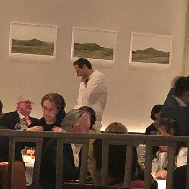 JamesWaddingto3's tweet image. Always nice to see the chef chatting with clients, especially with the exquisite #ronihorn works in the background and Miles Davis in the background. @daviesandbrook #foodie #londonfood #michelinstar