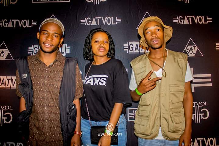 KgosanaYaTaung's tweet photo. The Garden Fest

#BscMokatiProduction #Megahertz #Legoody #MookNosDjs #Pablo #KidMind #Mr SPL #TechMusica #gatvol #pmetotheworld #FreeStateZastron #24Dec2019 #BrightWayCarWash #HaTsipe https://t.co/qaf1JRWpM8