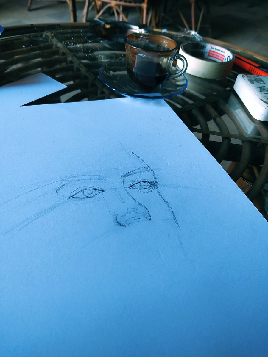 SayedMahdy18's tweet photo. #Aquarelle #water_colour #sketch #sketch_book #Artwork #portrait #eyes #blue #Artistic #Art #colours https://t.co/RdMp2SYWs9