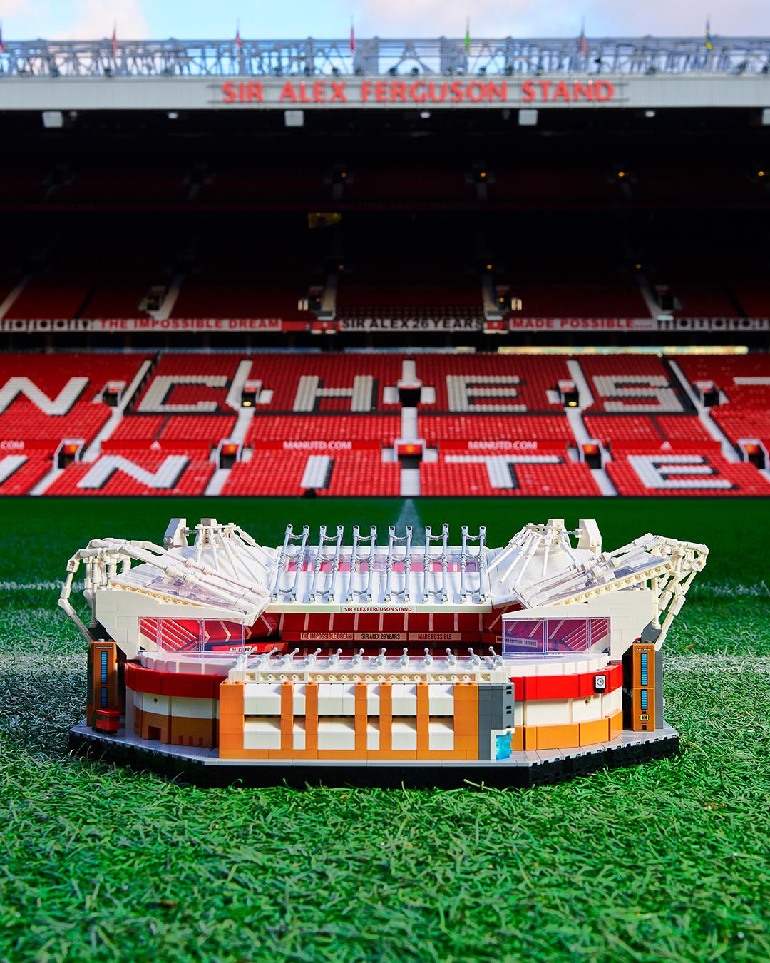 Lego man united stadium sale