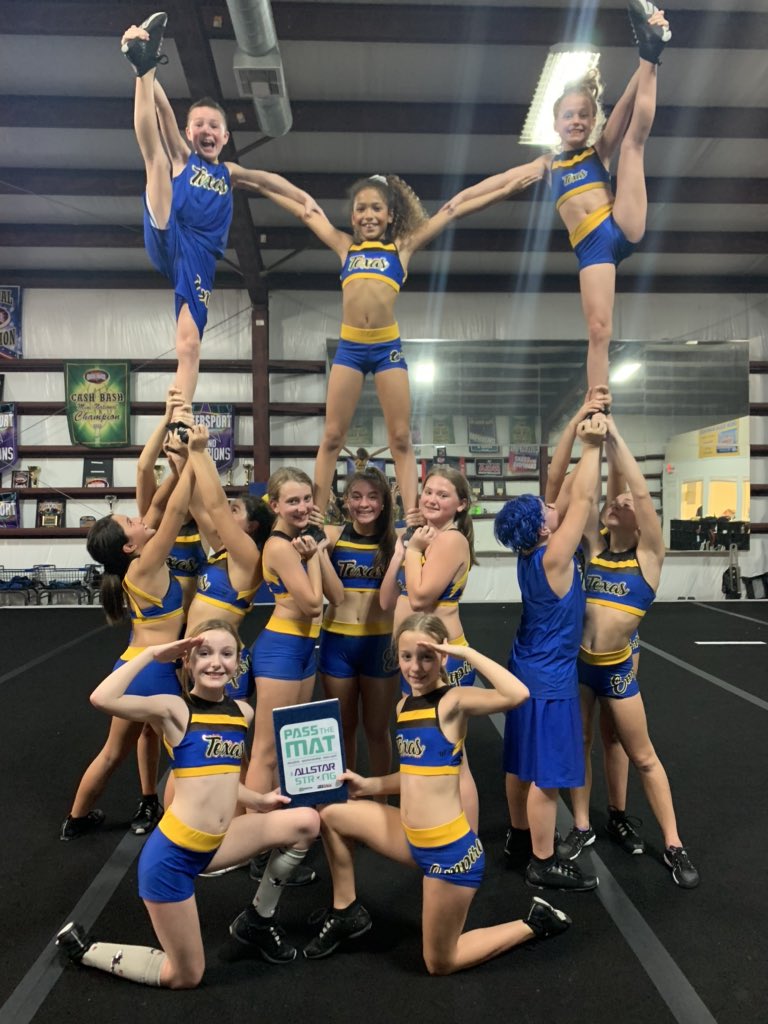 texasempirehit's tweet photo. Burning the midnight oil last night with our Jr. Level 3 and Sr. Level 3. Both of these teams push themselves more and more each week to reach perfection. Way to stay #allstarstrong
#passthemat
@VarsityAllStar https://t.co/VAZbyOCaKO