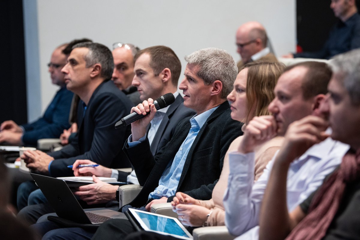 SecCivileFrance's tweet photo. Évolutions normatives, innovations, #sécurité... Les défis à relever pour les responsables #prévention des Services d'#incendie et de #secours sont nombreux ! Ils sont réunis ce jour lors d'un colloque organisé par le Bureau de la prévention et de la réglementation incendie. https://t.co/5LivCM81Pm