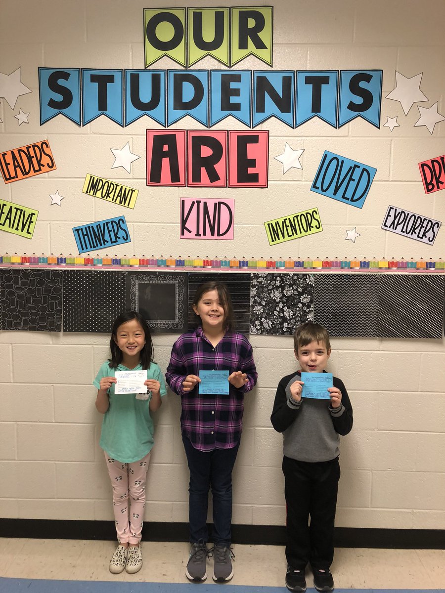 mkdesmarais's tweet photo. Congratulations to our Pirate Block Leaders! #LeadLiveLearn 🏴‍☠️ https://t.co/LX70OgIV3r
