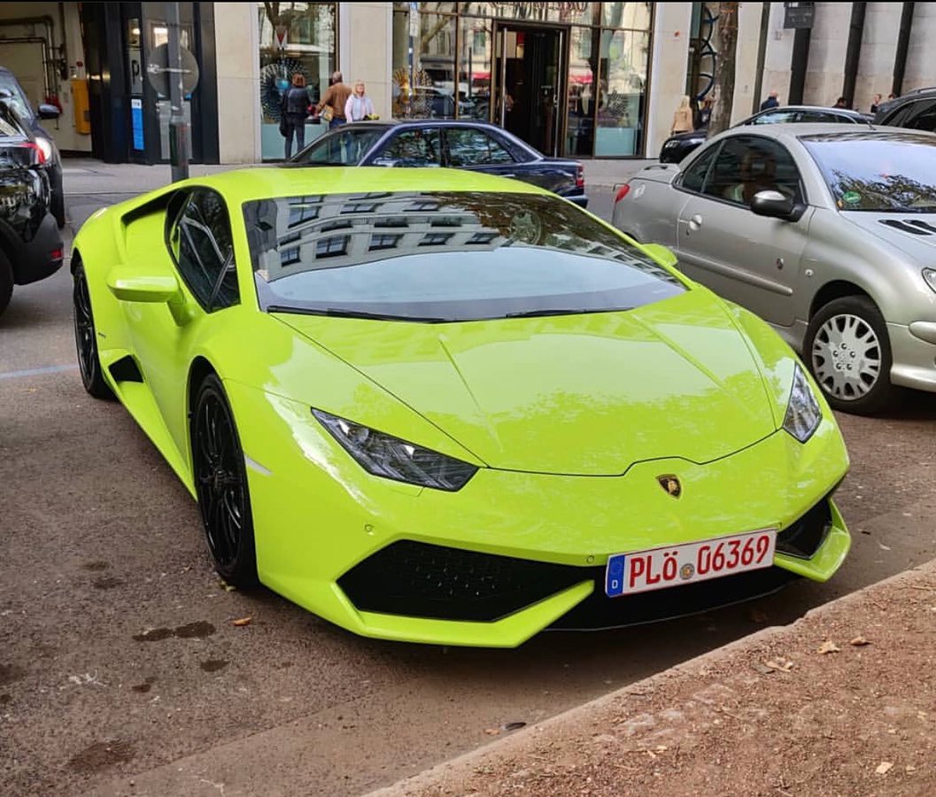 Mechaniku1's tweet photo. That lime green Huracan
.
.
.
#cars #çarşı #carspotting #carslove  #cars_pushing_the_limits #carselfie #carsforsale #carswag #carshots #carsandcoffeealisoviejo #carsmovie #carseat #carspotter #carsick #carsdaily #cars_ofinstagram #carsale #carsı https://t.co/H266BmPMED
