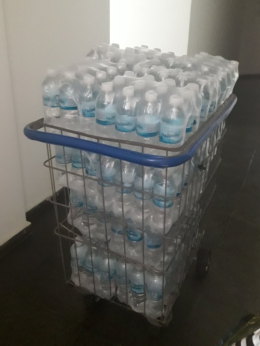 imajennary's tweet photo. não sou de postar foto na internet ostentando

mas tô ryca e fresca

garantida pra mais um dia no apocalipse no meu país Rio de Janeiro https://t.co/iJSB2IvxAP