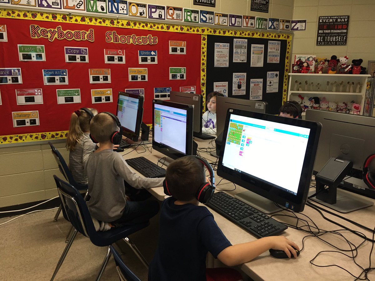 bel_callahan's tweet photo. So proud of my little coding experts! #sixesfam #CCSDschools https://t.co/DBHfFuYHFT