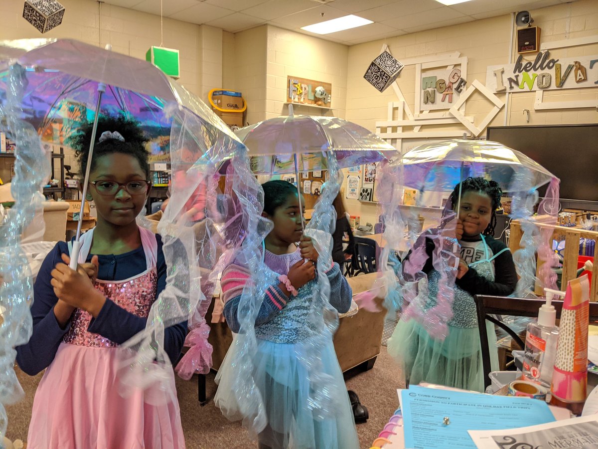 PawsitiveBaker's tweet photo. The excitement is rising.  January 25th, come see this great show! @bakerelembears  @SteamyBakerBear #journeytoAWE https://t.co/b48gRdzAVE
