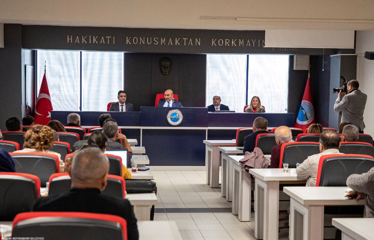 Harmandalı’dan sonra Menderes’te de katı atık tesisi kuruyoruz. Tesisle birlikte;
✅Bölgenin çöp sorununu çözüyor,
✅Kokusu olmayan, çevreci ve istihdam sağlayan proje oluşturuyor,
✅çöplerden enerji ve ekonomik değer üretiyoruz. 
bit.ly/30oWKmy