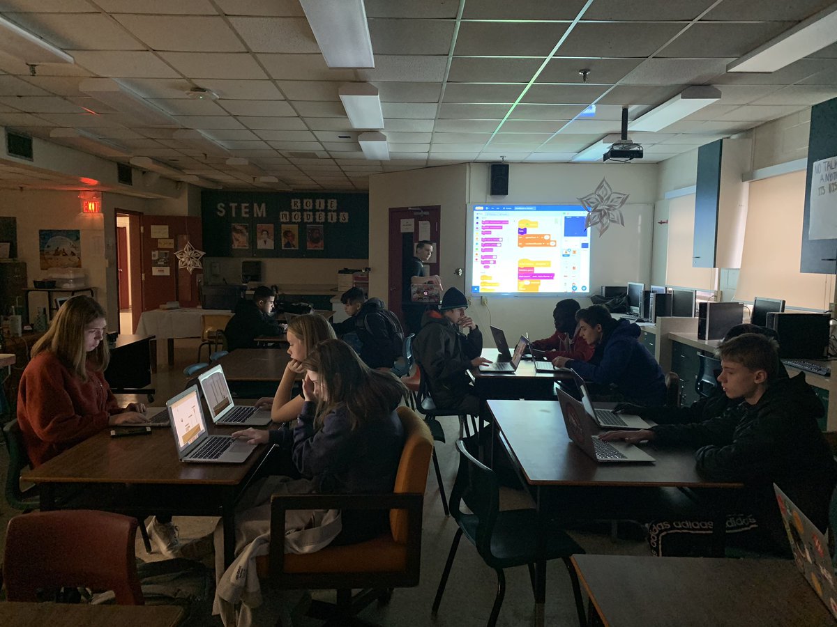 JohnstKM's tweet image. At the end of a two hour class, and not a single student asked to leave during the block 🙌🏻This #teacherwin is dedicated to Hal and Jessica from @learningcode! Thank you for the fun and engaging lesson on how to create and hack games using @scratch 😄@HRCE_NS @sajhnews @TILTHRCE