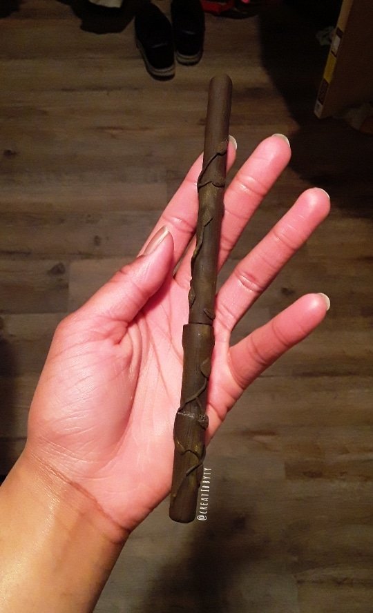CreaTIBBYty's tweet photo. #Creatibbyty #PolymerClay #Cute #Crafting #Creativity #Clay #Sculptor #ClaySculptor #Realistic #PolymerClayArtist #ClayWork #HandMadeCreation #ClayArtist #Art #CreativeArt #Fimo #Sculpey #HarryPotter #Wand #Hermione #HermioneGranger #EmmaWaston #RonWeasley #Wands #WizardingWorld https://t.co/ZEzevPVmwJ