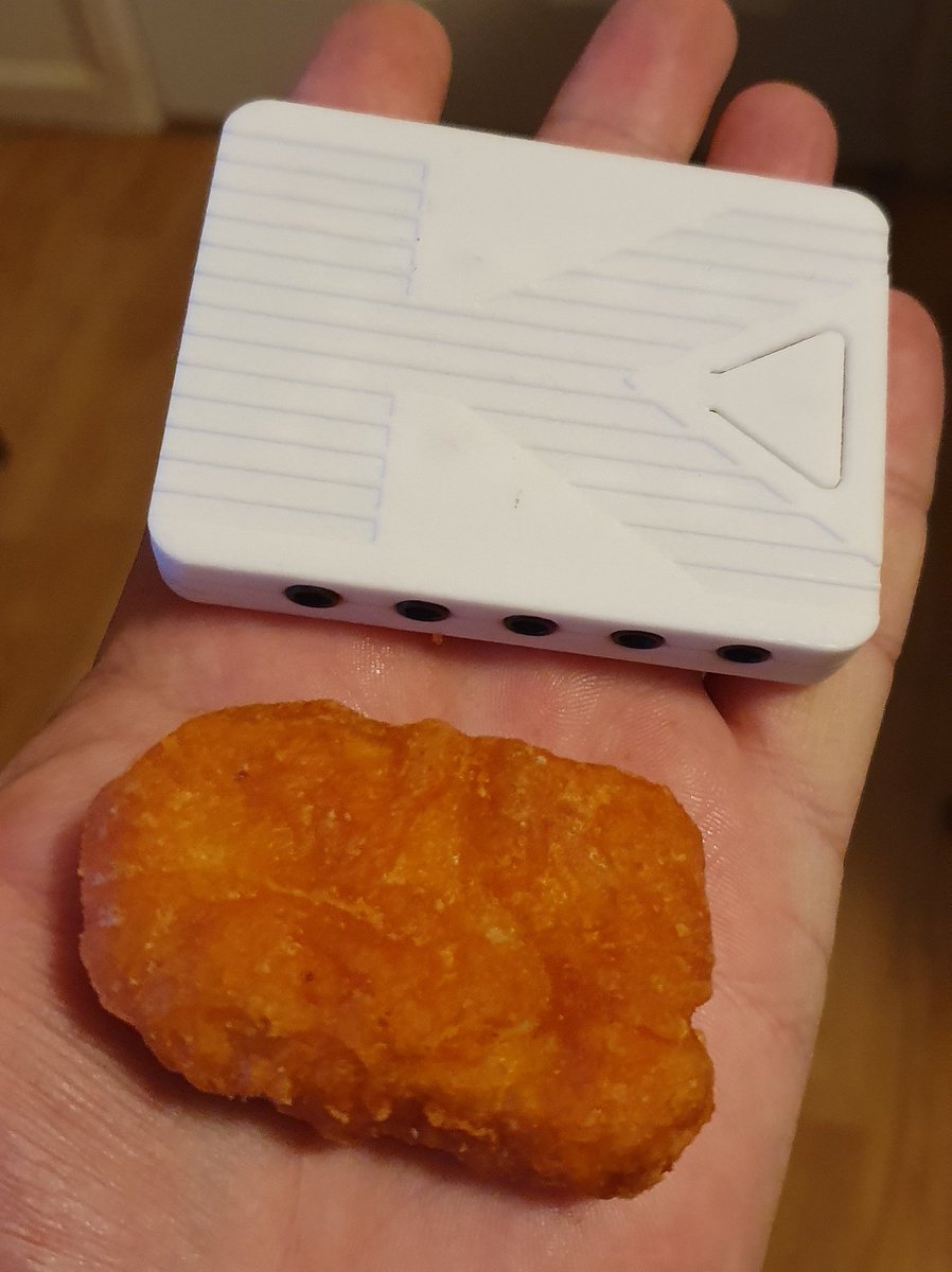It's hard to realise how small the new @RetrokitsDev midi hub RK006 actually is... so here it is with a spicy chicken nuggie... absolutely incredible!!! 🍗🎹🎶🎵 retrokits.com/shop/rk006/ #midi #nammshow2020 #musicproducer #musician #NAMM