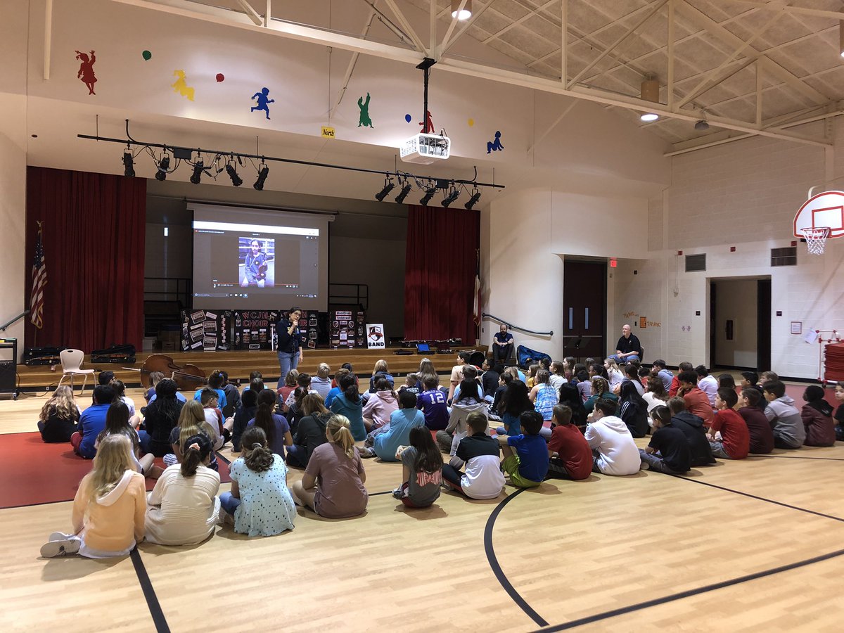 Thanks to @wcjhchoirrox <a href="/WCJHBand/">WoodCreek JH Band</a> &amp; Orchestra for coming to <a href="/ketheoriginal/">Katy Elementary</a> and teaching us about junior high music classes!