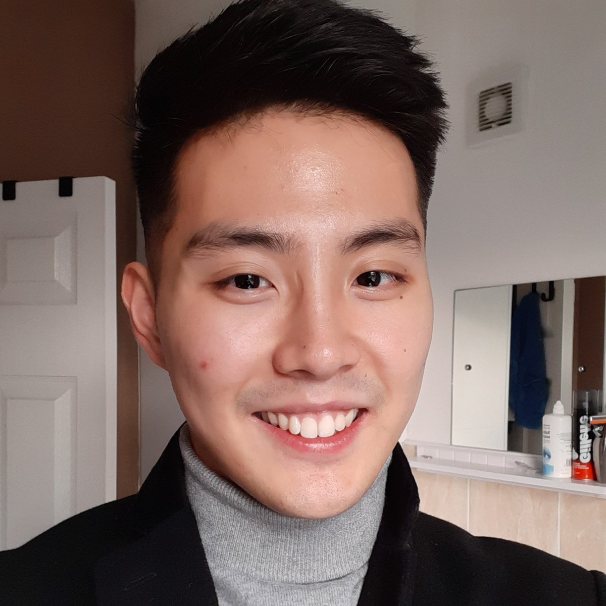 hullmedicalsoc's tweet image. Hull Medical Society recently funded HYMS student Yangmyung Ma to attend the 2019 UPRAS conference in London. He will be presenting a report of his experience at our event tonight, and you can read more about his visit on our blog: hullmedicalsociety.co.uk/highlights-fro…