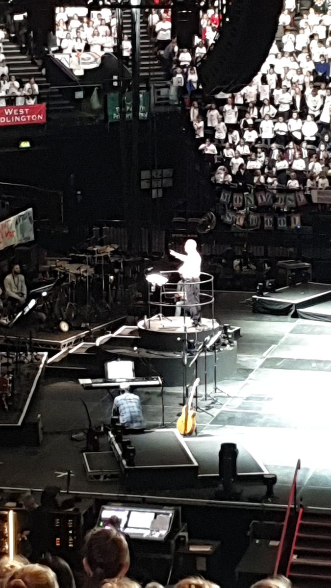 gouldy1972's tweet photo. @BirdsBush @YoungVoices2020 enjoying our rehearsal https://t.co/83XApzfzdr