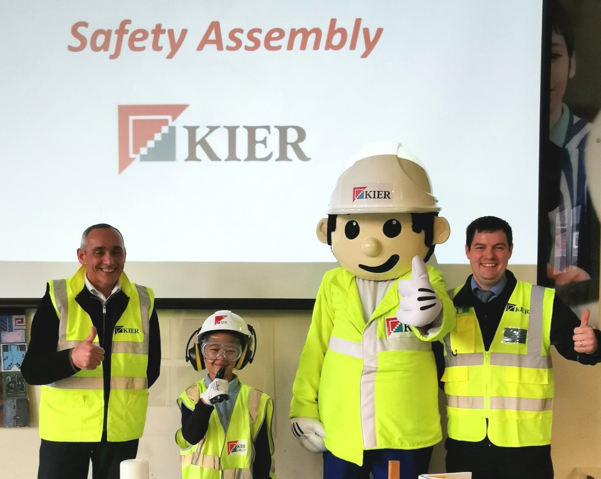kierconstruct's tweet photo. This morning #KierEastern delivered a safety assembly to the children at Hethersett Primary School. Works are currently underway to deliver a £3.4m extension to the school providing a new classroom block and increasing the capacity of the school by 180 pupils. https://t.co/WCXO4PzkZa