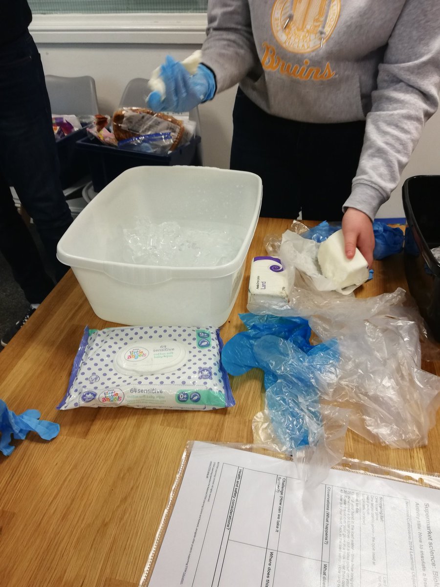 MonachSci's tweet photo. @MonachSci working scientifically with PGCE students @tykestsa lots of mess making blubber gloves and electric slime among other things! @STEMLearningUK #primaryscience https://t.co/tlzzZizKIS