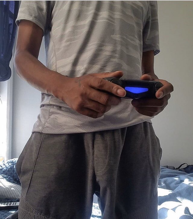 Bkprince6's tweet photo. RT IF YOU ARE A GAMER 🎮😊☺️ https://t.co/R0igpQ20Nh