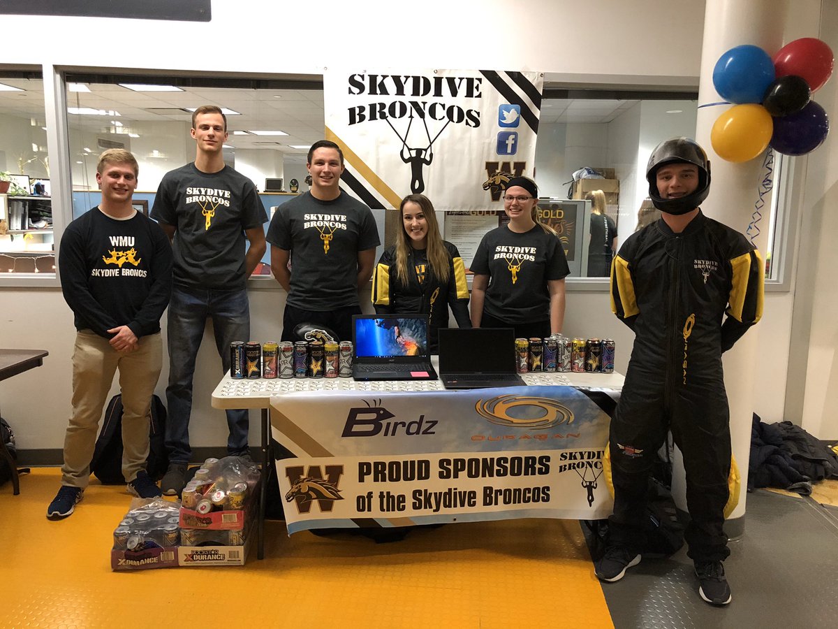 WesternMichU's tweet photo. Big thank you to all the Broncos that came out yesterday for the @WMU_SRC ‘s New Year, New You event + an extra congratulations to all of the contest winners 🦾🥇 https://t.co/vlriTHB4Uv