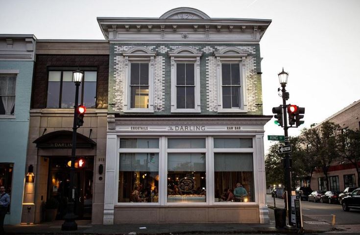 SavannahNow's tweet image. The Darling Oyster Bar to open Savannah location bit.ly/3649Abn | @kmartSMN