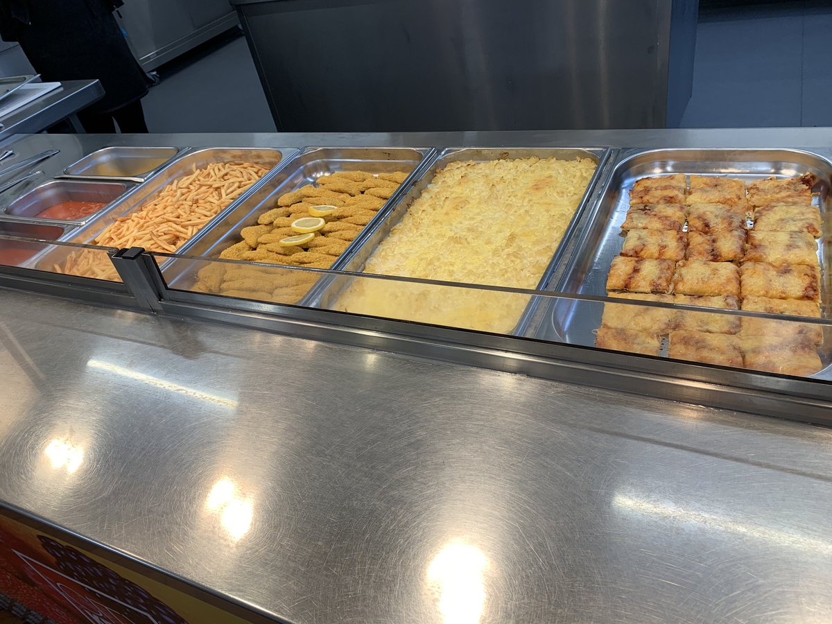 Sarahwh141004's tweet photo. Today was our winter warmer themed lunch. Bournville you smashed it. A huge 486 of you came in for lunch today. The support for school meals is wonderful and makes your catering team extremely proud to provide your lunch for you. @LoveCityserve #teambournville @BnvilleVillage https://t.co/fMPFH0urWU