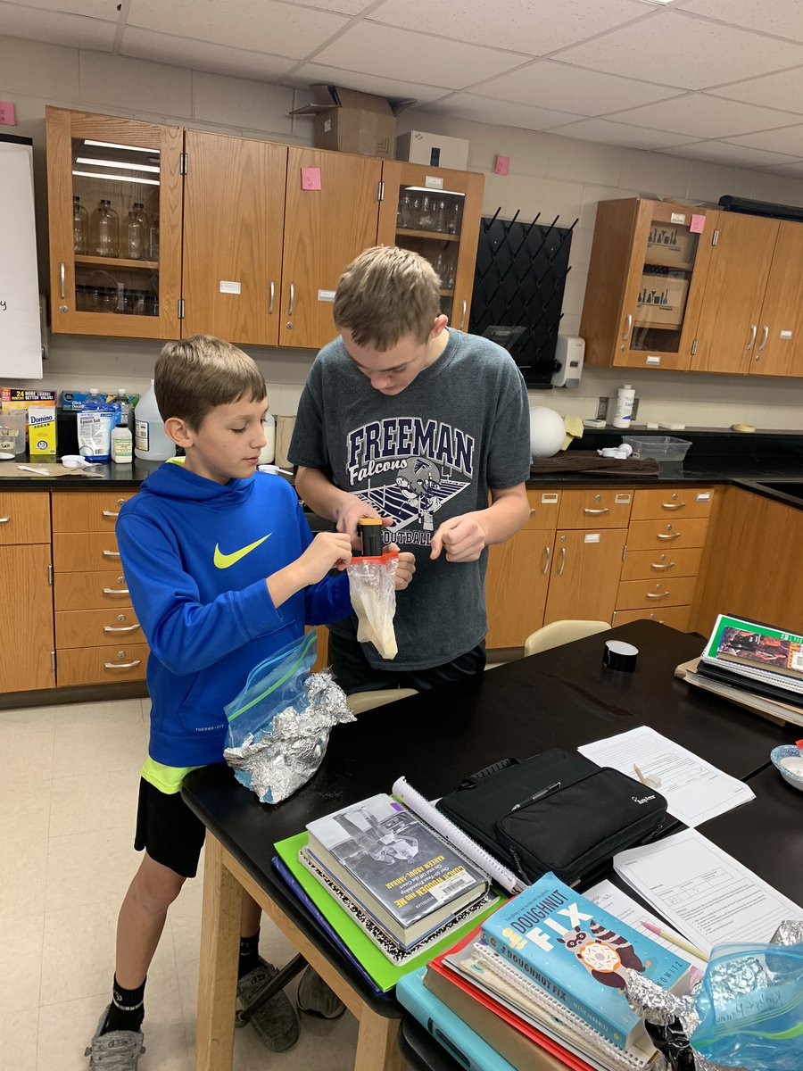 FreemanPS_Supt's tweet photo. And we have ice cream! #scientificsuccess #freemanfalcons https://t.co/eVYQ75dtQ0