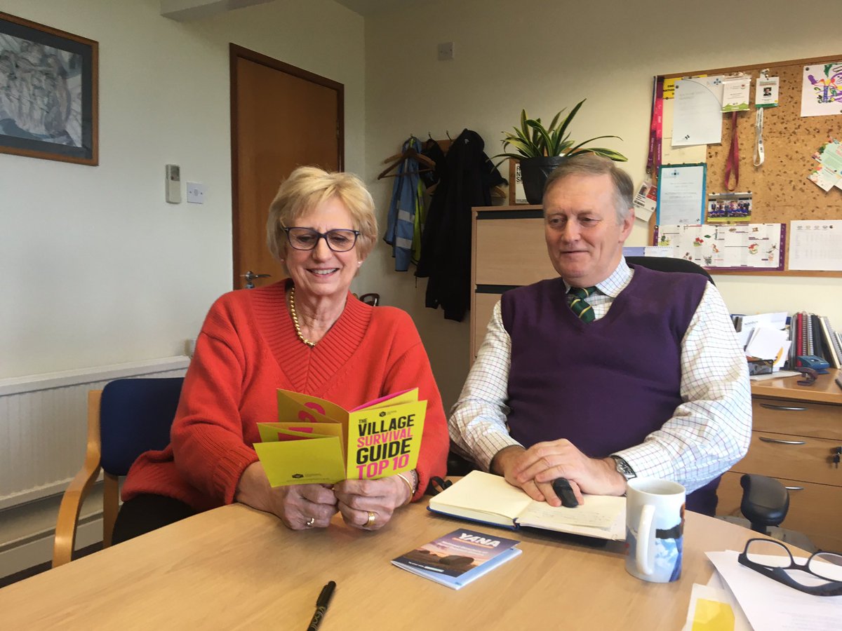rasc2020uk's tweet photo. Lovely to meet with @yanafarming this morning, learning about the vital work they do supporting and promoting the work and wellbeing of UK farmers, along with @countrysidefund     #youarenotalone https://t.co/ZJmNxsXWxD