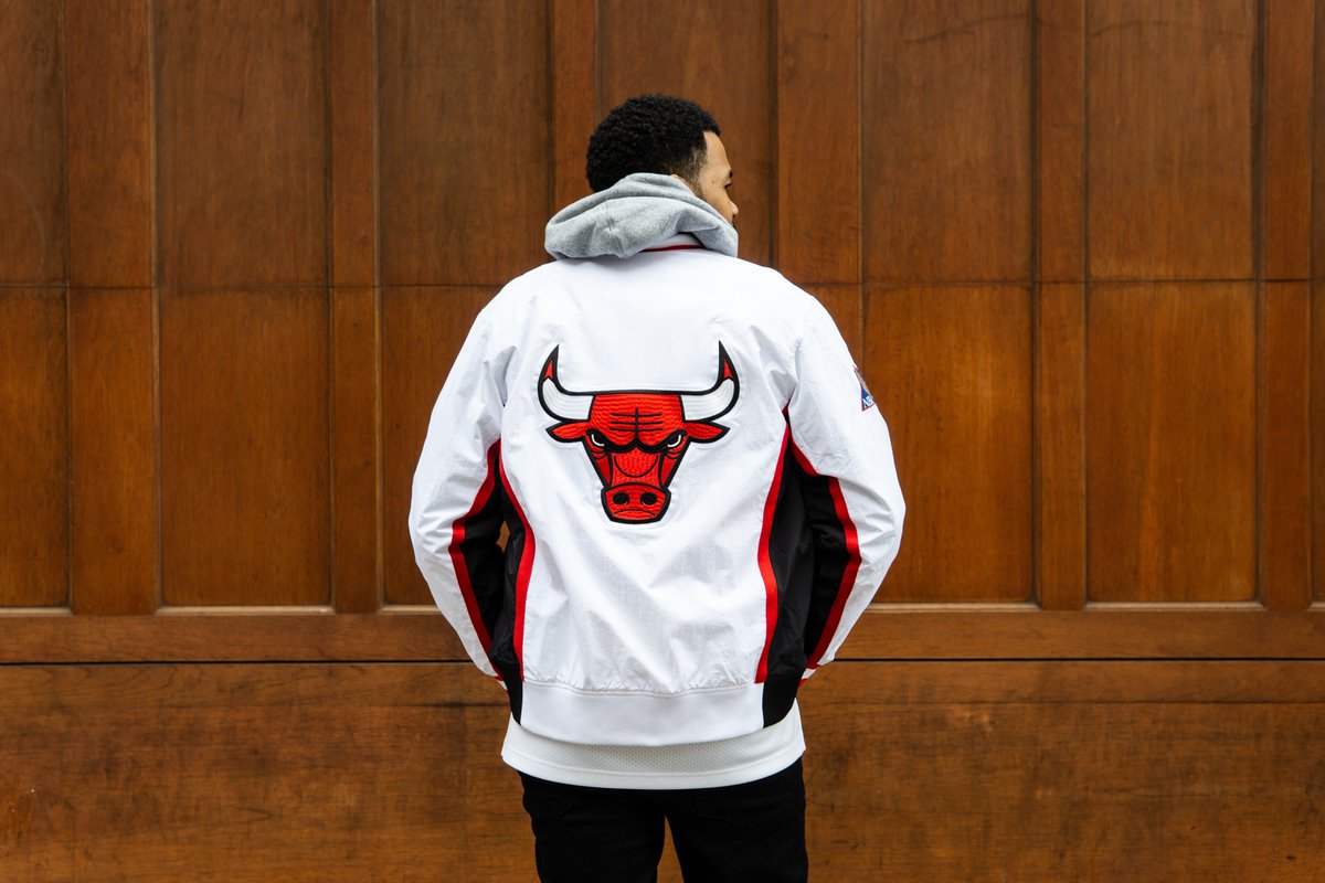 Mitchell & Ness M&N Authentic Warm Up Jacke Chicago Bulls 1992-93 rot