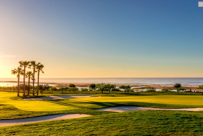 visitportugal's tweet photo. #Algarve wins "Best Golf Destination in Continental Europe" for the fourth year running by Today’s Golfer Travel Awards https://t.co/a2q1Bp3eac #Portugal #Visitportugal #Golf #Award #destination #Europe #golfing @TheTodaysGolfer @algarvetourism_ @turismo_algarve https://t.co/rAirRRhgpk