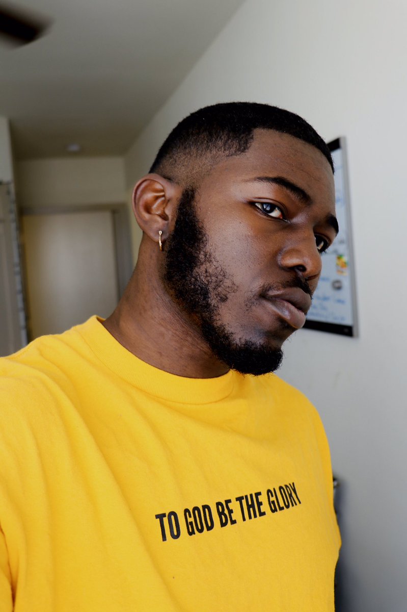 ZayyTellEm's tweet photo. “To God Be the Gloryyyyy”
Thought about how blessed I am to be where I am in life rn. Grateful for the opportunities and the challenges that come along with them. #college #Blackman #GodBeforeAnything 🙏🏿
Photo Cred: Me
Shirt: Reborn Kings (https://t.co/0okjWcPgM7) https://t.co/qDTdTkHSAT