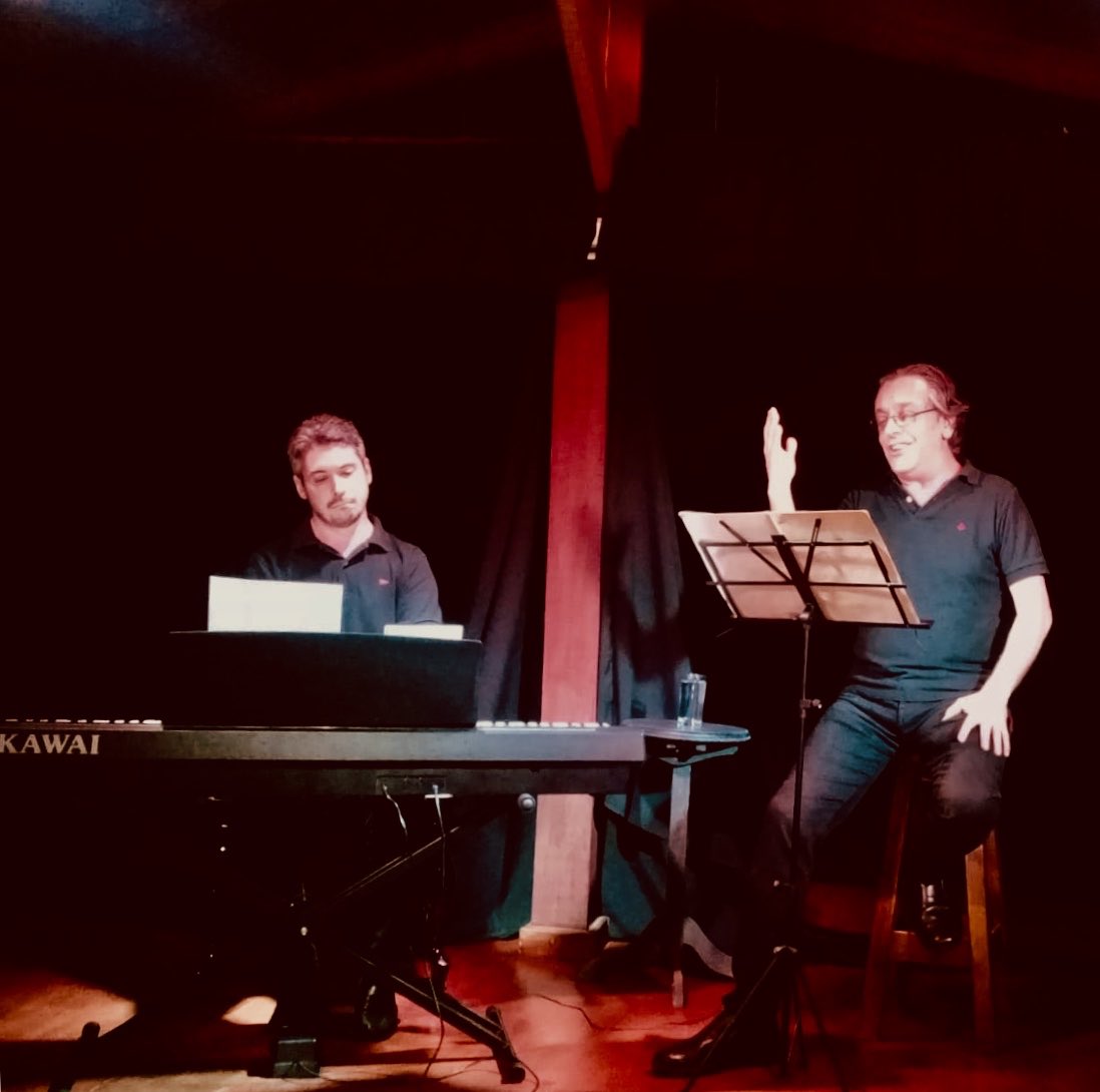 JJZeballos's tweet photo. Gracias al equipo de Teatro Alsur y al público de Atlántida! #Compadritos con Juan Antonio Saraví y Juan José Zeballos https://t.co/z79BfAMof0