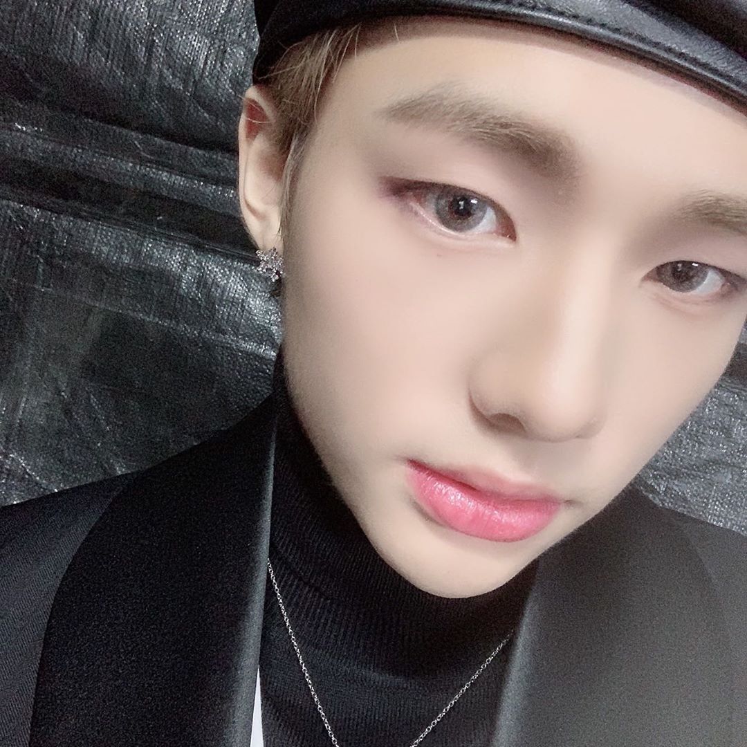 хван хён джин stray kids. хван хёнджин 2020. хёнджин stray kids 2022. хенджин на данный момент. Stray kids хёнджин.