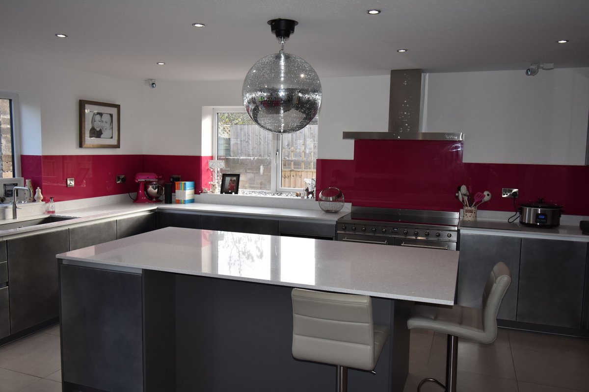 tkpdesignstudio's tweet photo. It's not everyday we design a kitchen complete with disco ball! This project was a lot of fun to work on and our customer was delighted with the end result - a fantastic entertaining space set within a highly practical kitchen.
#TheKitchenPartners #Bristoldesign #kitchendesign https://t.co/9Fi8puKLJ5
