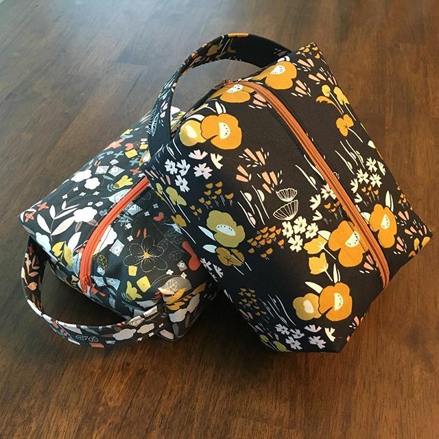 hammerstitch's tweet photo. Warm autumn feels from #dashwoodstudio 🍂 Can’t get enough of their fabrics. https://t.co/FLrvtY1mMe