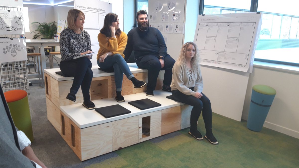 Laura_Leick's tweet image. #inauguration #GEMLabs @Grenoble_EM : les médias ont testé le #TIMLab et le jeu immersif #Finethics.