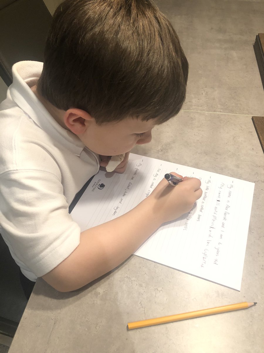 VickiP57267380's tweet photo. Alex concentrating hard on writing sentences #termlyhomework @NewMonklandPS https://t.co/JvKYH4Youl