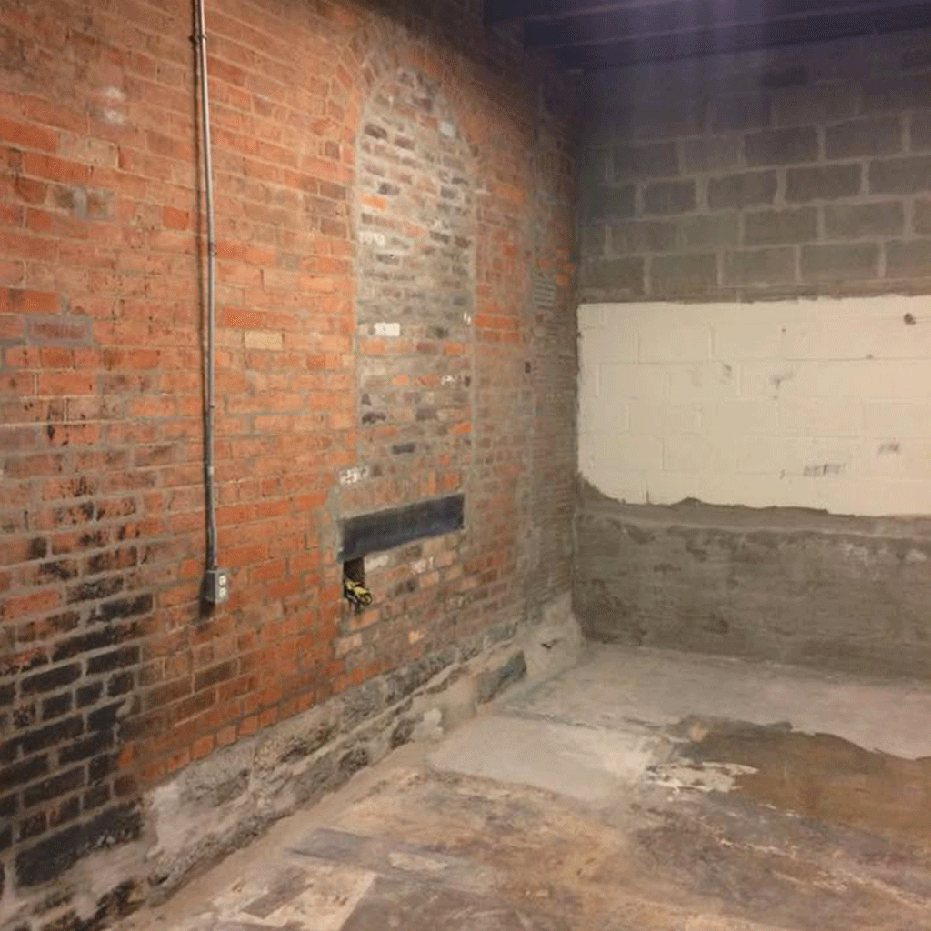 offtrackbrewin1's tweet photo. #tbt to the build out of our current building. It's always to good to look back and see the progress you've made. Join us sometime over at our taproom at @DunlapCafe and lets share a few brews🍺 https://t.co/0ozCyxtozv