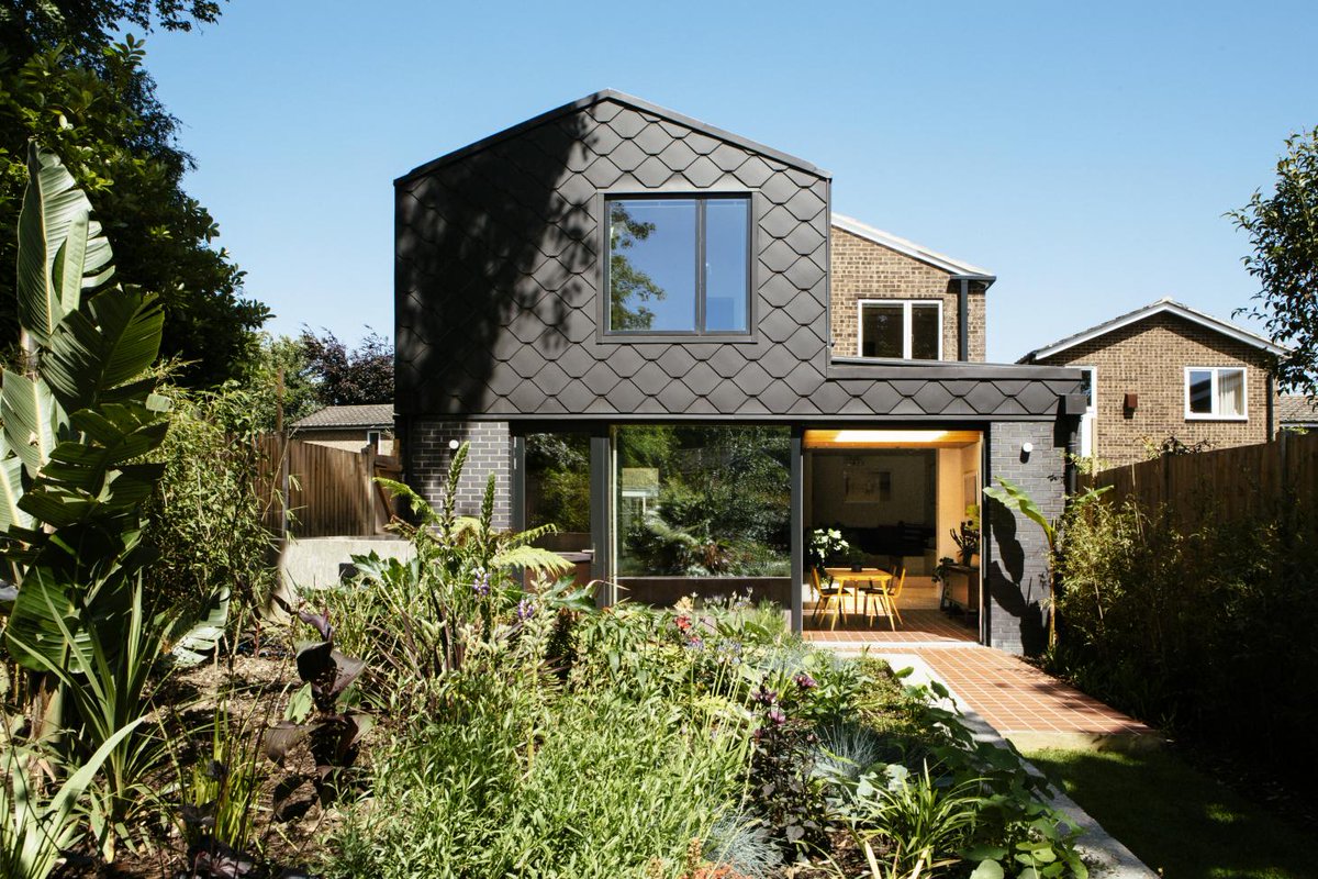 Construct360Ltd's tweet photo. Part of the shortlist for the 2020 Don’t Move, Improve competition set up by @nlalondon, this is Offset House in London. What an incredible demonstration of why you don't need to move when you can extend.
📸 Anna Tam
#DontMoveExtend #HomeExtension #HouseExtension #HomeImprovement https://t.co/iyW8LnAfqQ