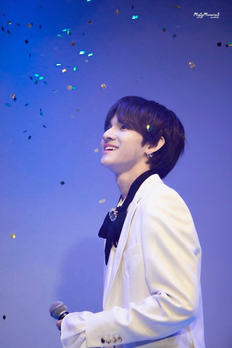 sss_wiwi's tweet photo. Happy birthday to Samuel. turning 19, I hope you will succeed on the path you choose.Wish all the best will come to you.  Always smiling and living happily, Muel. Garnet will always be with Muel, supporting Muel.  Love Muel #HappySamuelDay #사무엘_태어나줘서_고마워 #항상_무엘이옆 https://t.co/XpvpkwRA0V