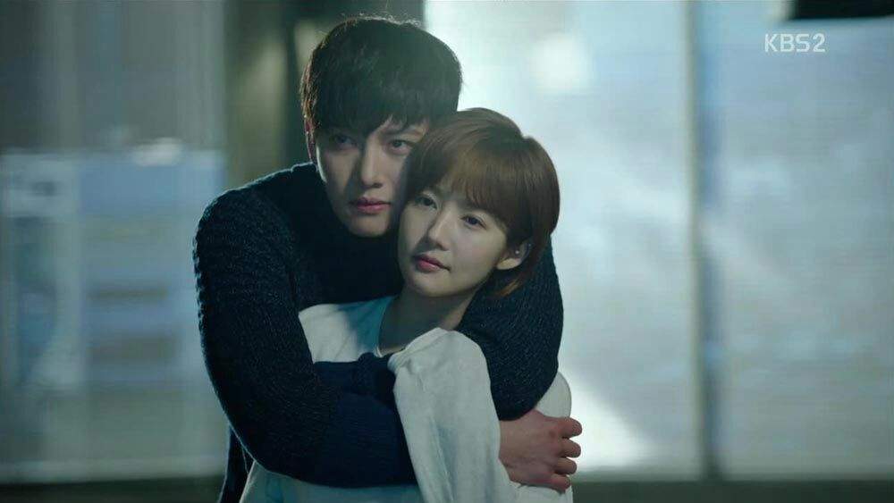 deli_ajumma's tweet photo. Hangi back hug ? #healer #secretlove #secretgarden #shewaspretty https://t.co/zVBJQbzJNg