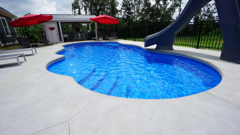 ThursdayPoolsLL's tweet image. One of the questions we hear most often is, “How much does a fiberglass pool cost?” Check out our latest article to learn more! 

#poolcost #fiberglasspoolcost #poolcostSouthCarolina #bestfiberglasspools 
bit.ly/360MyBS